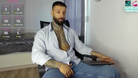 Snapshot of masculineguy69 chatting on October 17, 6:27 am masculineguy69 online show from October 17, 6:27 am