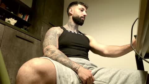 masculineguy69 online show from May 23, 5:39 pm