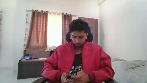 Snapshot of maskboyz2003 chatting on December 20, 5:14 am maskboyz2003 online show from December 20, 5:14 am