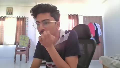 Snapshot of maskboyz2003 chatting on January 21, 3:04 am maskboyz2003 online show from January 21, 3:04 am