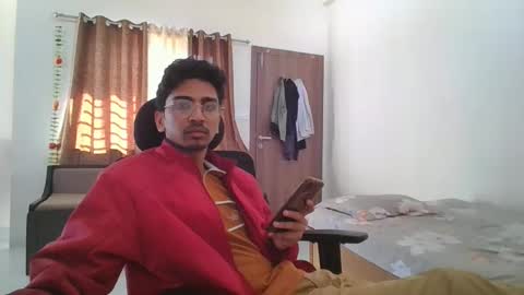 Snapshot of maskboyz2003 chatting on January 29, 4:26 am maskboyz2003 online show from January 29, 4:26 am