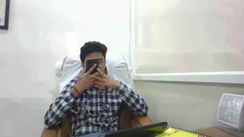 Snapshot of maskboyz2003 chatting on February 5, 1:11 pm maskboyz2003 online show from February 5, 1:11 pm