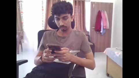 Snapshot of maskboyz2003 chatting on February 17, 7:58 am maskboyz2003 online show from February 17, 7:58 am