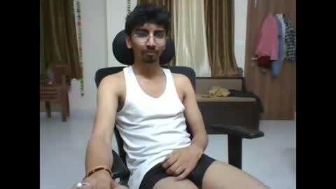 Snapshot of maskboyz2003 chatting on February 20, 5:07 pm maskboyz2003 online show from February 20, 5:07 pm