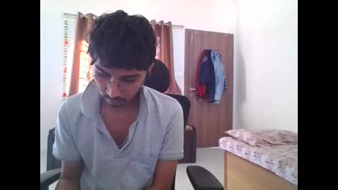 Snapshot of maskboyz2003 chatting on February 25, 3:42 am maskboyz2003 online show from February 25, 3:42 am