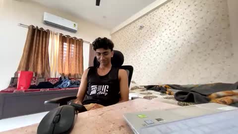 Snapshot of maskboyz2003 chatting on November 1, 3:52 am maskboyz2003 online show from November 1, 3:52 am