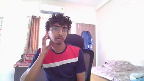 Snapshot of maskboyz2004 chatting on September 28, 4:51 am Mask Boy online show from September 28, 4:51 am