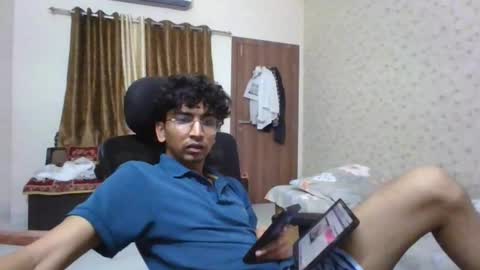 Snapshot of maskboyz2004 chatting on October 17, 5:37 pm Mask Boy online show from October 17, 5:37 pm