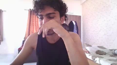 Snapshot of maskboyz2004 chatting on October 25, 2:08 am Mask Boy online show from October 25, 2:08 am