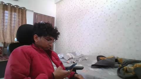 Snapshot of maskboyz2004 chatting on November 15, 5:38 am Mask Boy online show from November 15, 5:38 am