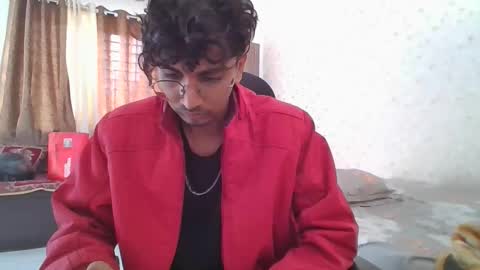 Snapshot of maskboyz2004 chatting on November 19, 5:07 am Mask Boy online show from November 19, 5:07 am