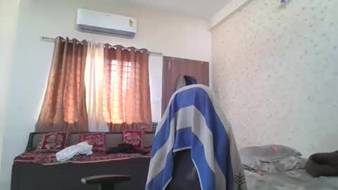 Snapshot of maskboyz2004 chatting on November 27, 3:41 am Mask Boy online show from November 27, 3:41 am