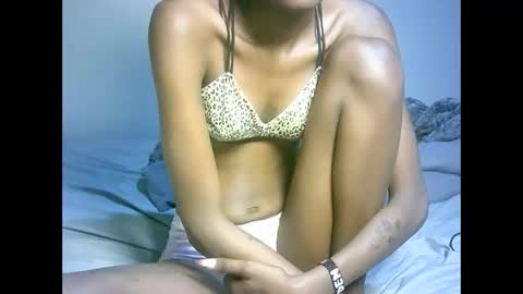 maskgang001 online show from November 1, 1:40 am