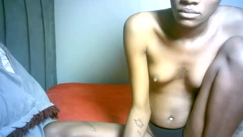 maskgang001 online show from July 31, 3:06 am