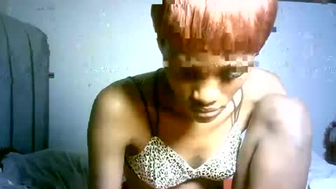 maskgang001 online show from August 8, 2:25 am