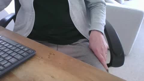 maskime59 online show from December 5, 9:18 am