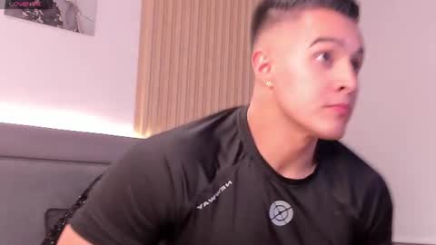 Snapshot of mason_bennet chatting on June 23, 9:35 pm Mason Bennet online show from June 23, 9:35 pm