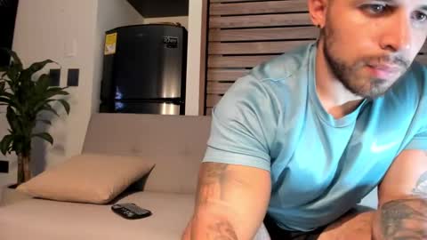 Snapshot of mason_fit chatting on February 20, 1:46 am Mason Andre online show from February 20, 1:46 am