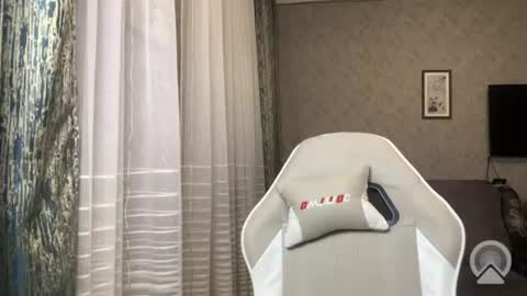 masonsilver_ online show from June 11, 2:59 pm