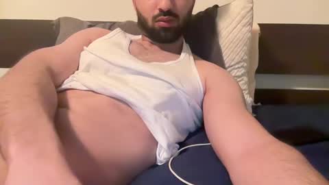 Snapshot of massimo365xo chatting on February 23, 8:28 am massimo365xo online show from February 23, 8:28 am