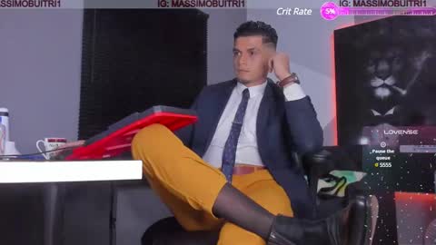 Snapshot of massimo_g chatting on January 5, 12:31 am I am Massimo online show from January 5, 12:31 am