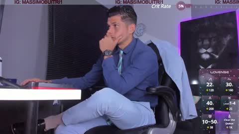 Snapshot of massimo_g chatting on January 15, 12:30 am I am Massimo online show from January 15, 12:30 am