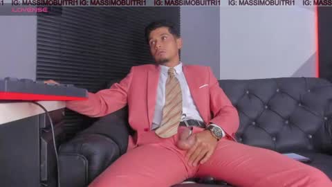 I am Massimo online show from June 7, 12:15 am