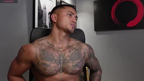 Snapshot of massimo_rizzo_ chatting on November 27, 3:08 am Massimo online show from November 27, 3:08 am