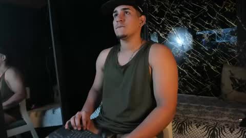 massimo_vidal online show from May 1, 7:07 pm