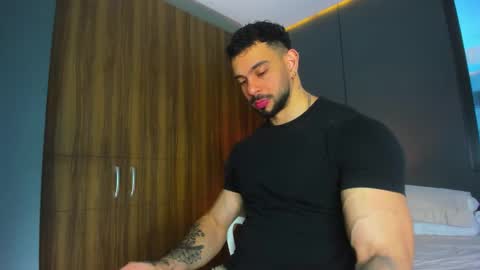 massimo online show from February 17, 3:29 pm