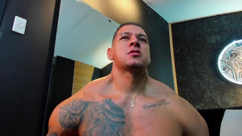 Snapshot of massimowalton2 chatting on December 29, 6:03 am massimowalton2 online show from December 29, 6:03 am