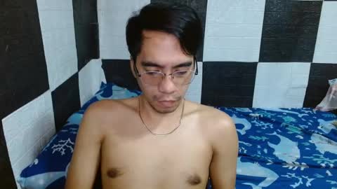 Snapshot of massive_boner02 chatting on January 20, 1:28 am massive_boner02 online show from January 20, 1:28 am