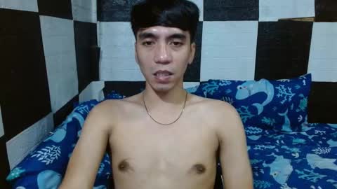 Snapshot of massive_boner02 chatting on December 22, 6:16 pm massive_boner02 online show from December 22, 6:16 pm