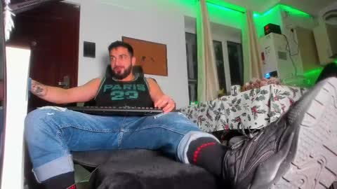 Snapshot of master9four chatting on November 27, 3:08 am Matthew online show from November 27, 3:08 am