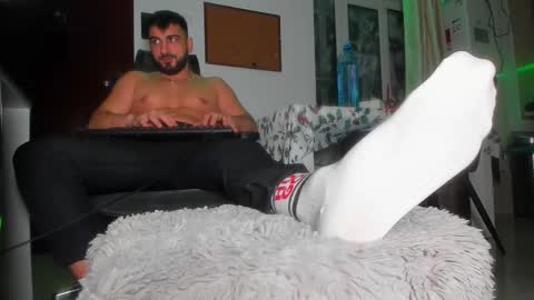 Snapshot of master9four chatting on December 17, 3:01 am Matthew online show from December 17, 3:01 am