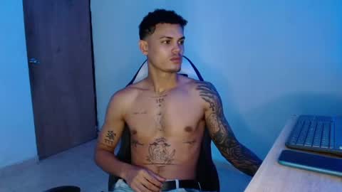 master_black777 online show from April 25, 1:25 pm