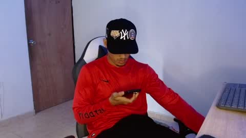 master_black777 online show from May 3, 3:40 pm
