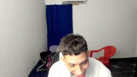 Snapshot of master_boy28 chatting on July 28, 2:51 am master_boy28 online show from July 28, 2:51 am
