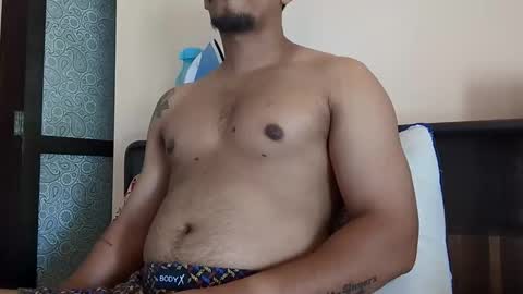 Snapshot of master_leoo chatting on March 9, 7:12 am master_leoo online show from March 9, 7:12 am