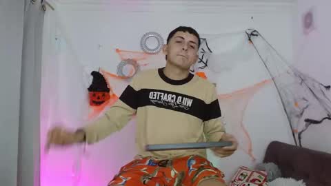 Snapshot of master_loky chatting on November 3, 6:20 pm master_loky online show from November 3, 6:20 pm