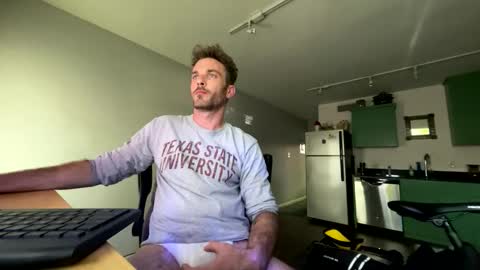 Snapshot of master_louie chatting on November 2, 7:16 pm muskyjockdick online show from November 2, 7:16 pm