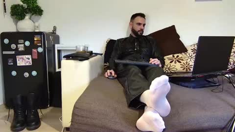 Snapshot of master_roberto333 chatting on January 3, 10:52 am SIR online show from January 3, 10:52 am