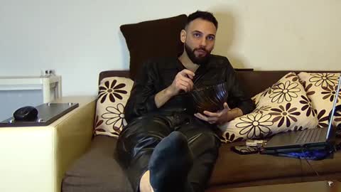 Snapshot of master_roberto333 chatting on February 6, 4:25 pm SIR online show from February 6, 4:25 pm