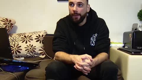 Snapshot of master_roberto333 chatting on February 11, 7:48 pm SIR online show from February 11, 7:48 pm