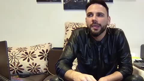 Snapshot of master_roberto333 chatting on February 16, 11:37 pm SIR online show from February 16, 11:37 pm