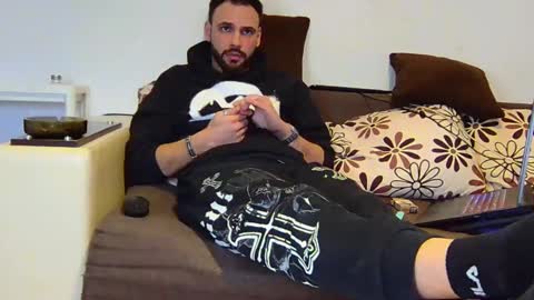 Snapshot of master_roberto333 chatting on February 20, 8:58 pm SIR online show from February 20, 8:58 pm