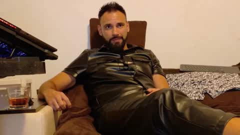 Snapshot of master_roberto333 chatting on September 8, 7:02 pm SIR online show from September 8, 7:02 pm