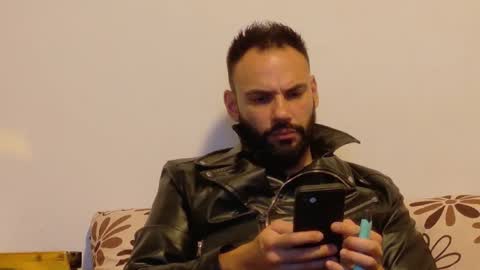 Snapshot of master_roberto333 chatting on October 18, 9:37 pm SIR online show from October 18, 9:37 pm