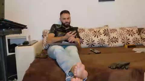 Snapshot of master_roberto333 chatting on October 22, 8:41 pm SIR online show from October 22, 8:41 pm