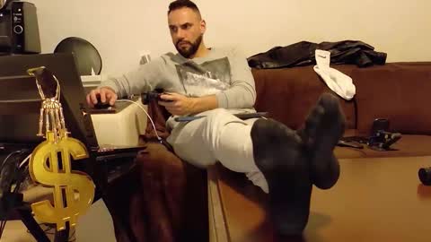 Snapshot of master_roberto333 chatting on February 16, 7:43 pm SIR online show from February 16, 7:43 pm